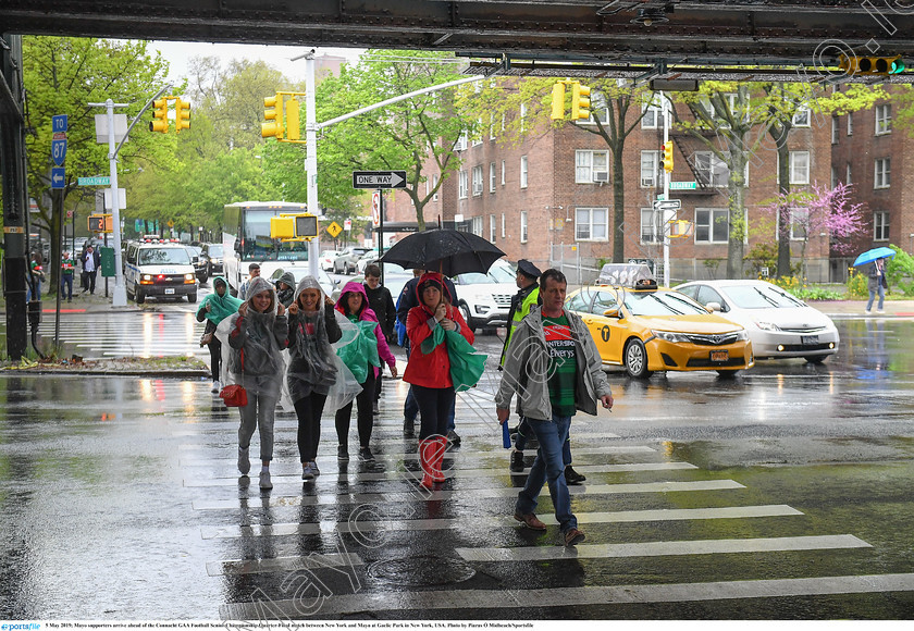 1697260 
 5 May 2019; Mayo supporters arrive ahead of the Connacht GAA Football Senior Championship Quarter-Final match between New York and Mayo at Gaelic Park in New York, USA. Photo by Piaras Ó Mídheach/Sportsfile 
 Keywords: GAA, Football, ny, nyc, bronx, Manhattan, crowd, fans, supporters, spectators