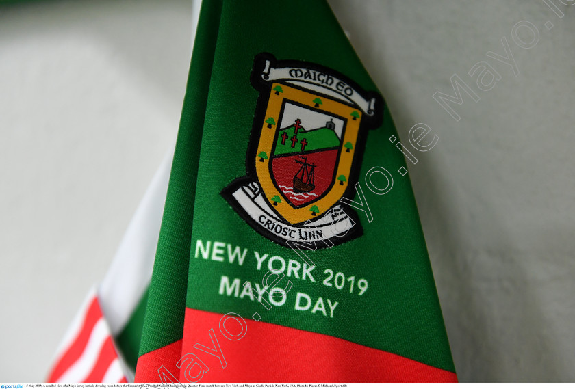 1696333 
 5 May 2019; A detailed view of a Mayo jersey in their dressing room before the Connacht GAA Football Senior Championship Quarter-Final match between New York and Mayo at Gaelic Park in New York, USA. Photo by Piaras Ó Mídheach/Sportsfile 
 Keywords: GAA, Football, ny, nyc, bronx, Manhattan, mayococo