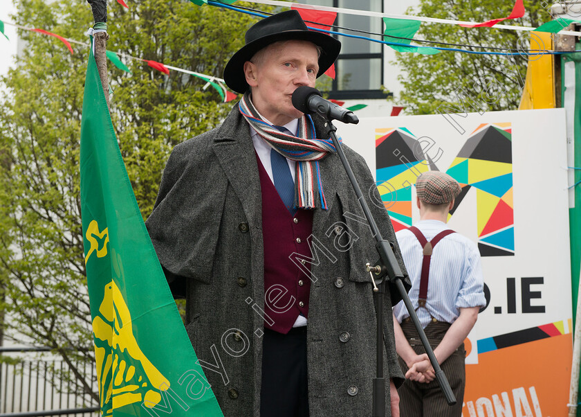 Mayo-Day-Saturday-2015 1715 
 Dan ODonoghue narates "The General" the story of Humberts Arrival in Kilalla which led to The races of castlebar, the show on Market Square castlebar showcased the best Of Irish Dance, Music and Singing for the Mayo Day Celebrations. Pic: Michael Mc Laughlin