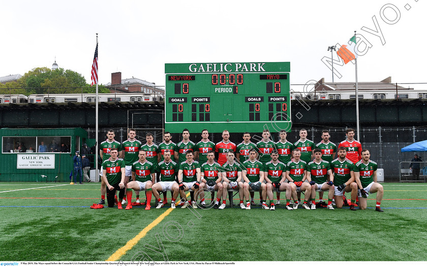 1696507 
 5 May 2019; The Mayo squad before the Connacht GAA Football Senior Championship Quarter-Final match between New York and Mayo at Gaelic Park in New York, USA. Photo by Piaras Ó Mídheach/Sportsfile 
 Keywords: GAA, Football, ny, nyc, bronx, Manhattan, team, panel, squad, photo, photograph, mayococo