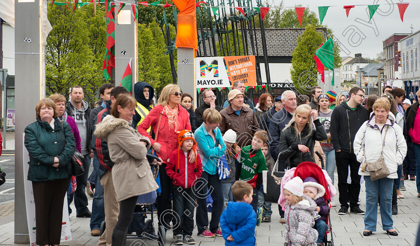 Mayo-Day-Saturday-2015 1795 
 A large crowd gather to see "The General" the story of Humberts Arrival in Kilalla which led to The races of castlebar, the show on Market Square castlebar showcased the best Of Irish Dance, Music and Singing for the Mayo Day Celebrations. Pic: Michael Mc Laughlin